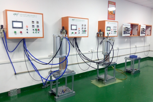 玖容增壓缸成品、氣動設(shè)備測試車間