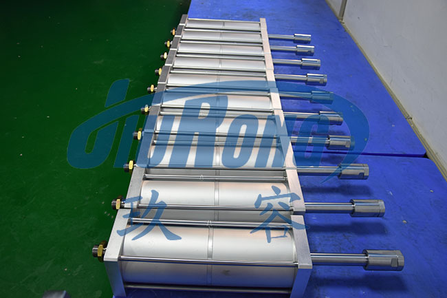 2倍可調(diào)行程倍力氣缸產(chǎn)品側(cè)面圖